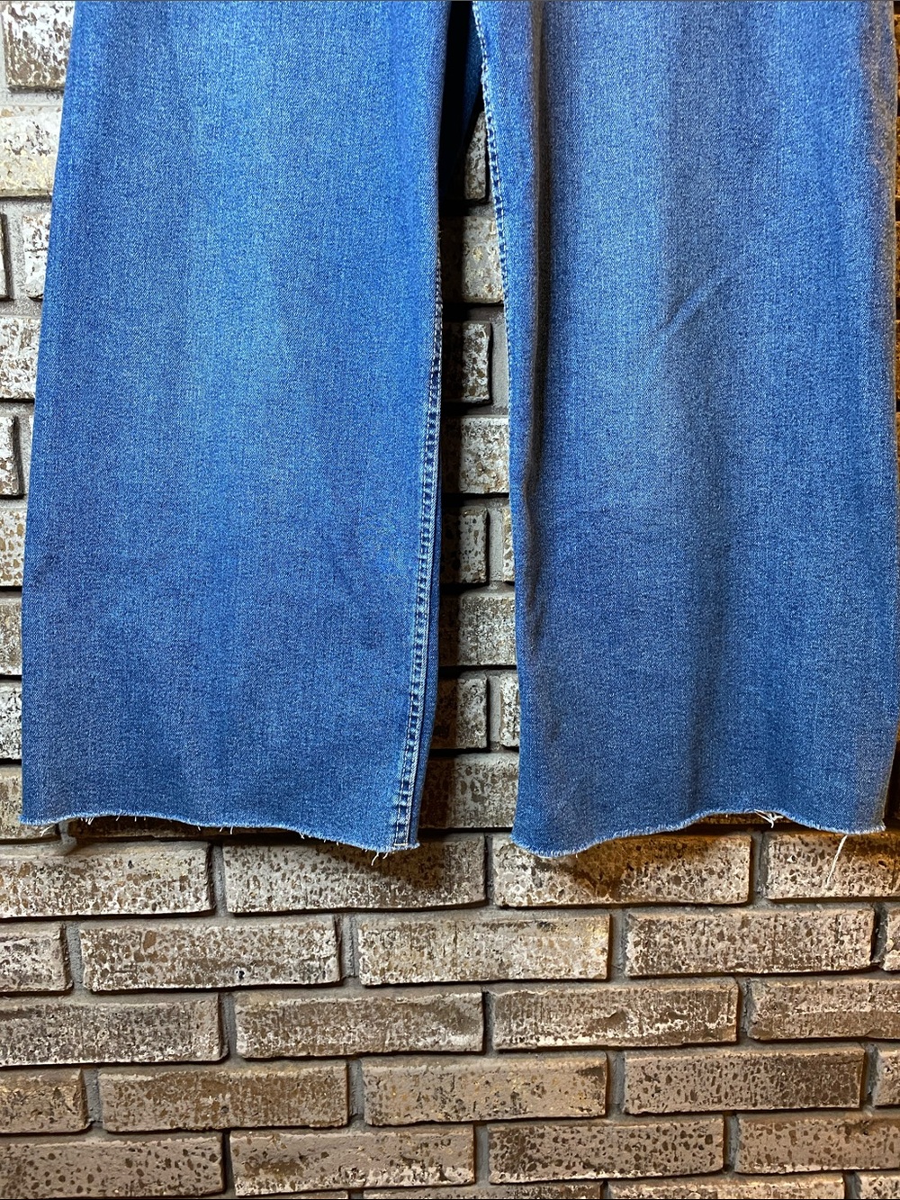 Dex Wide Leg Flare Jeans in Medium Blue Denim with Raw Hem - Picture 5 of 8